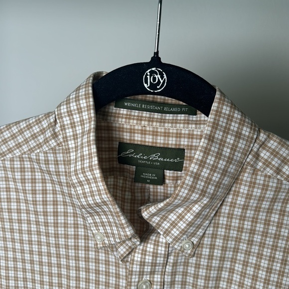 Eddie Bauer Plaid Short Sleeve Wrinkle Resistant Relaxed Fit Button Down Shirt - Picture 3 of 7